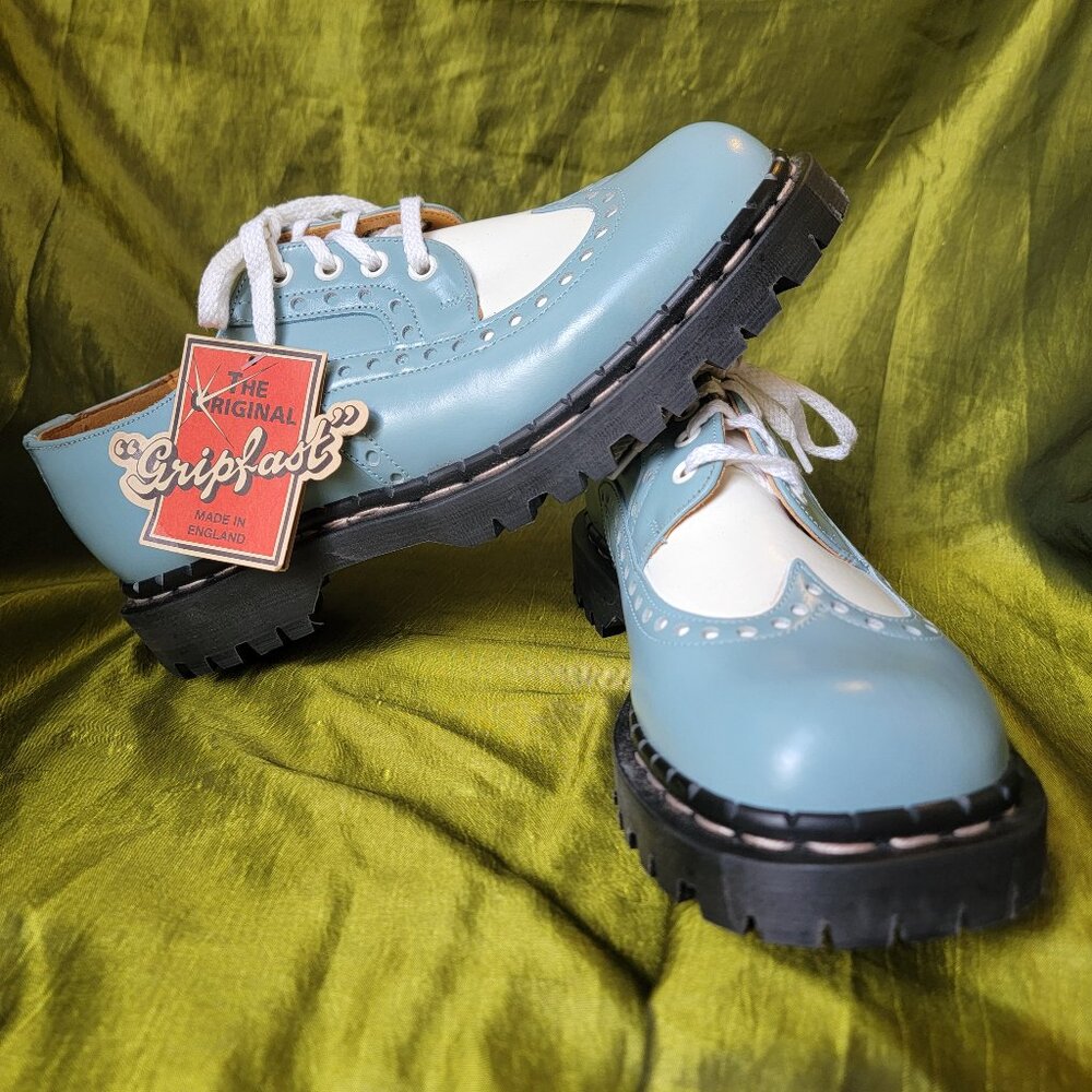 VINTAGE Gripfast Blue White Wingtip Brogue Oxfords MIE US W12 M11 NIB DEADSTOCK